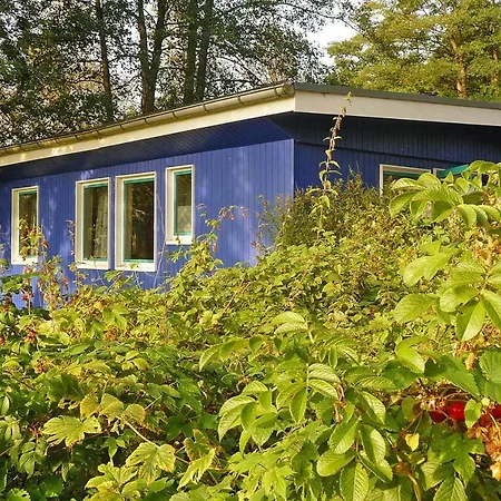 Bungalow Am See Mit Ruderboot In 度假居