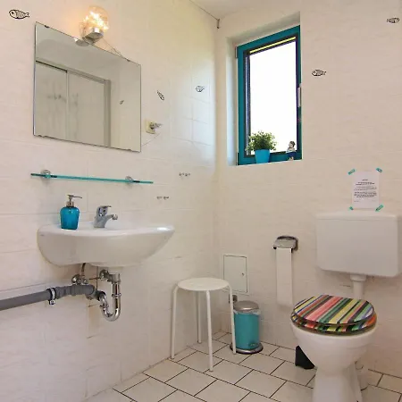 度假居 Bungalow Am See Mit Ruderboot In Klein Labenz