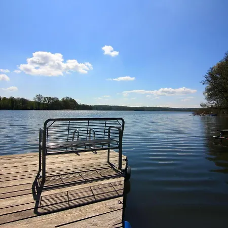 Prázdninový dům Bungalow Am See Mit Ruderboot In Klein Labenz